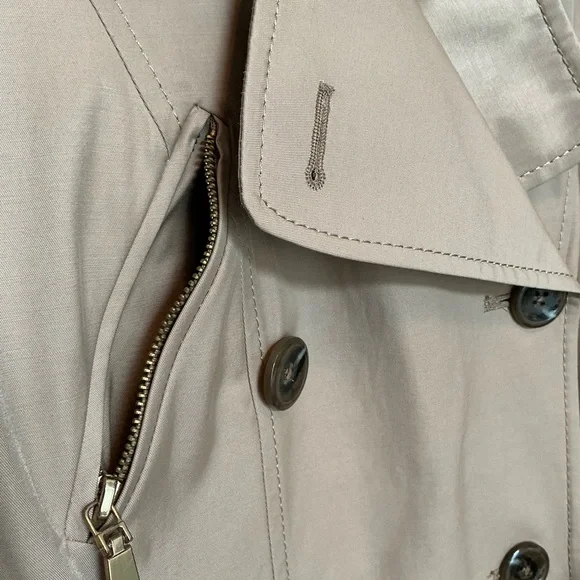 Vince Camuto Tan Khaki Trench Coat with Yellow Trim - Picture 3 of 7